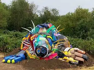 مجسمه های ساخته شده از زباله- موش کور