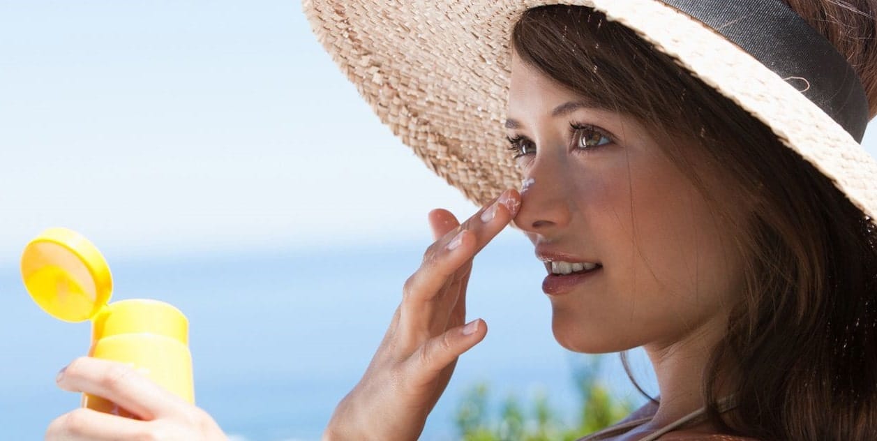 15 روش موثر برای جلوگیری از پیری زودرس پوست- ضد آفتاب