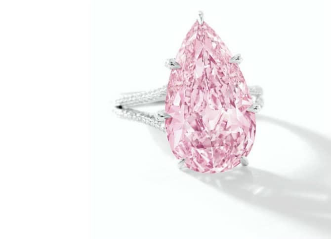 الماس صورتی از گرانترین جواهرات دنیا